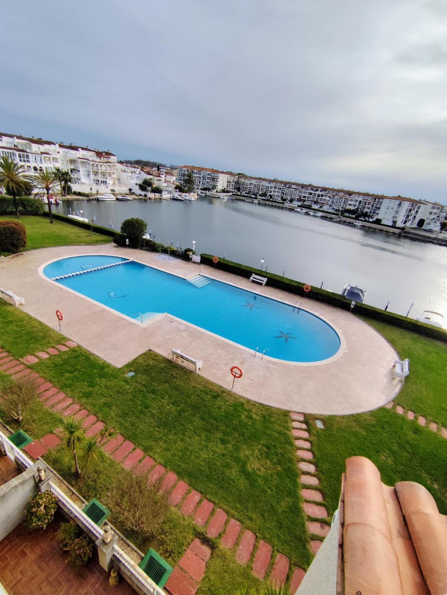 1005 Apartamento Con Vistas Al Lago San Maurici By Homeselectspain Empuriabrava Eksteriør billede